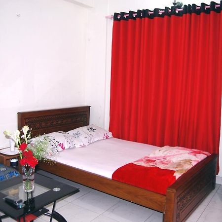 Marry House Hotel Dhaka Bagian luar foto