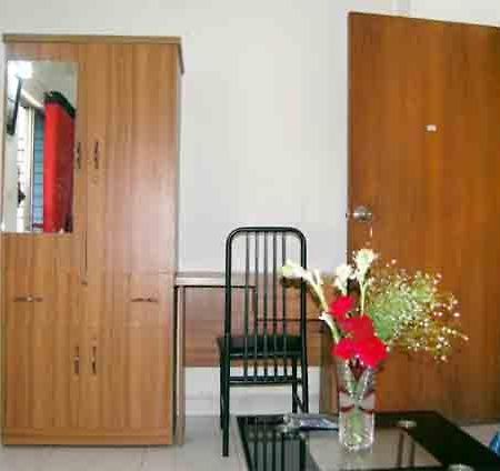 Marry House Hotel Dhaka Bagian luar foto